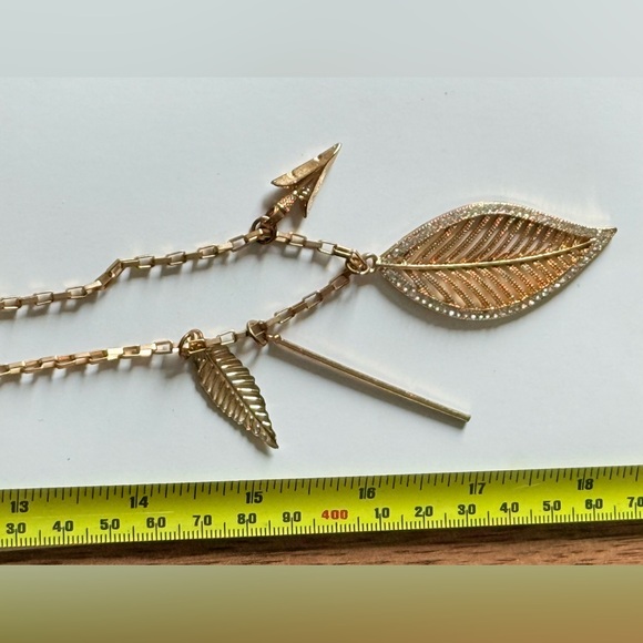 🍂 18” Gold Tone Leaf with Rhinestones Pendant and Charms Necklace - Picture 9 of 9